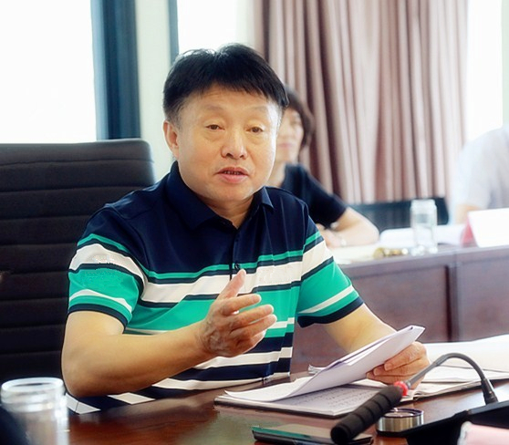 亚星yaxin集团举行“不忘初心、切记使命”主题教育第三次集中学习钻研暨警示教育会
