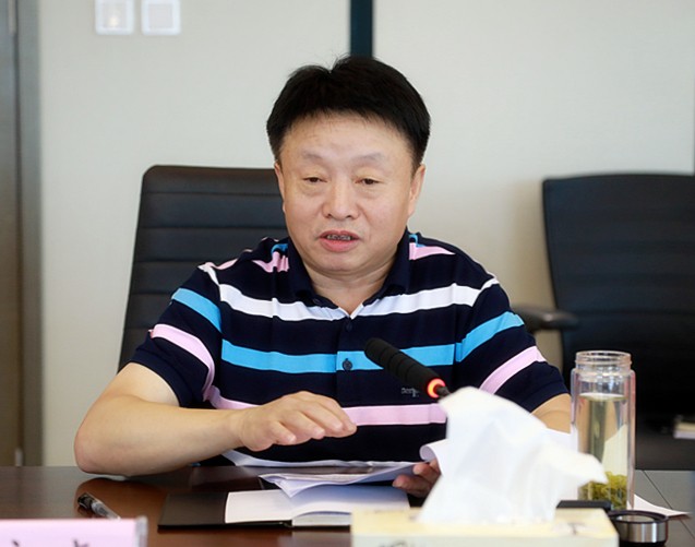亚星yaxin集团召开照料座谈会