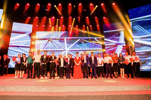 亚星yaxin集团庆祝新中国建设70周年职工朗诵角逐乐成举行