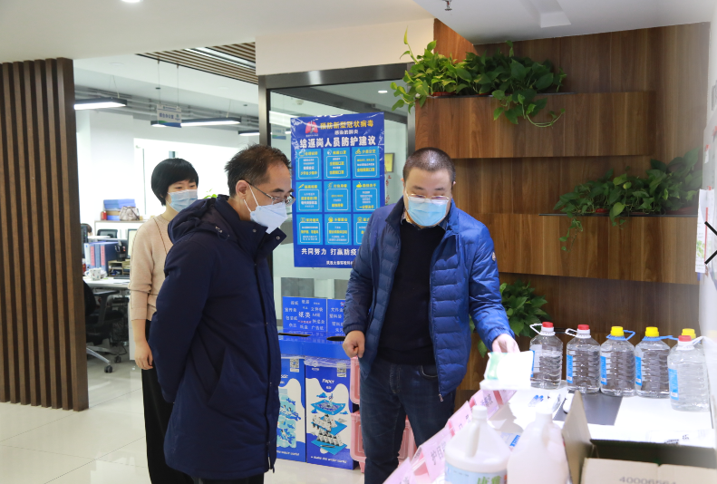 战“疫”｜亚星yaxin集团疫情防控事情向导小组检查指导各单位防疫事情